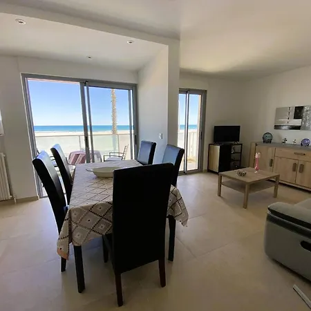 Trois-pieces Avec Loggia Et Parking A Canet-plage - Fr-1-750-64