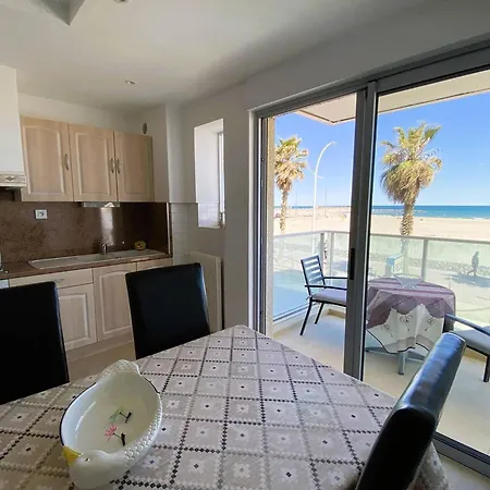 Trois-pieces Avec Loggia Et Parking A Canet-plage - Fr-1-750-64 *